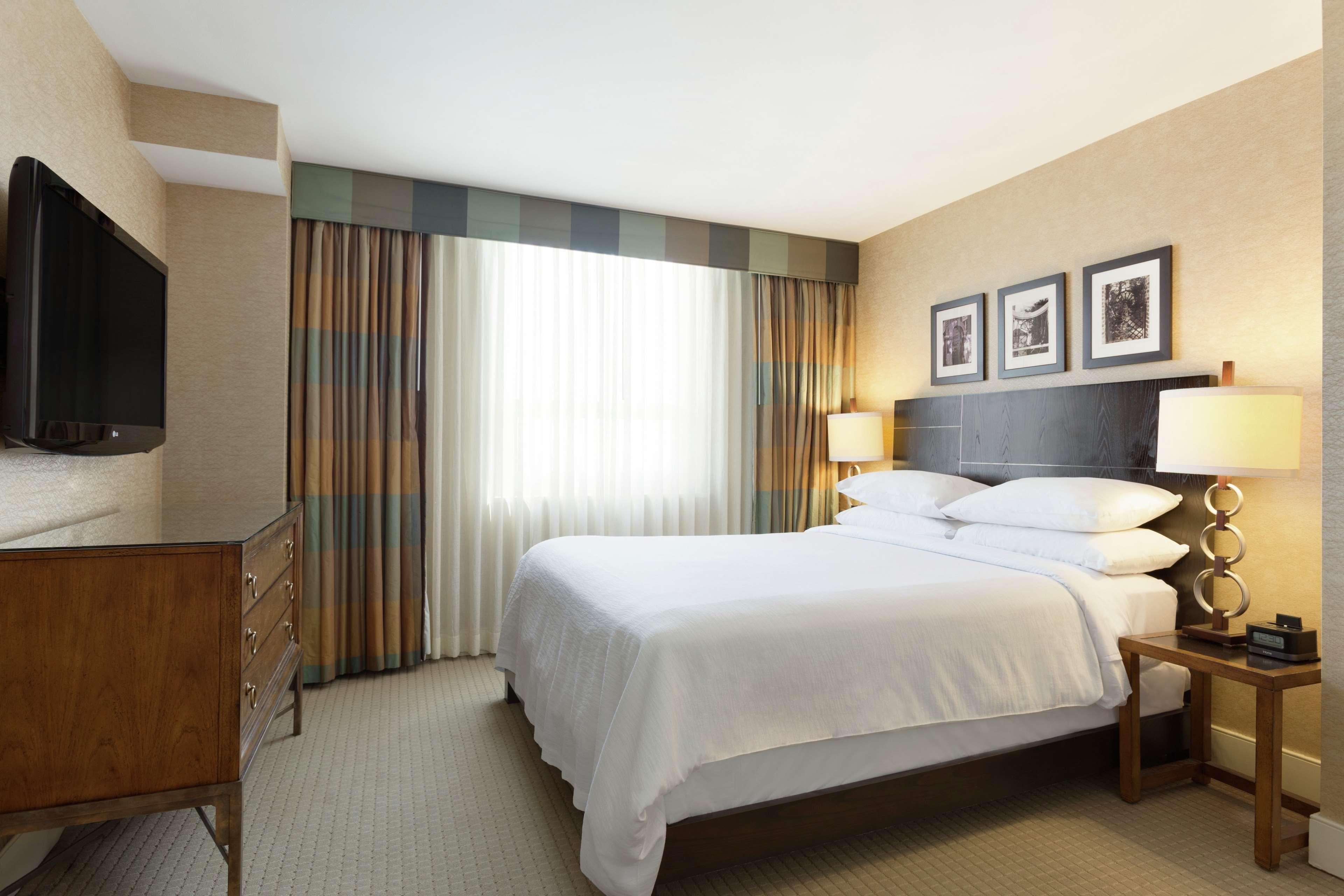 Embassy Suites Baltimore Inner Harbor Екстериор снимка