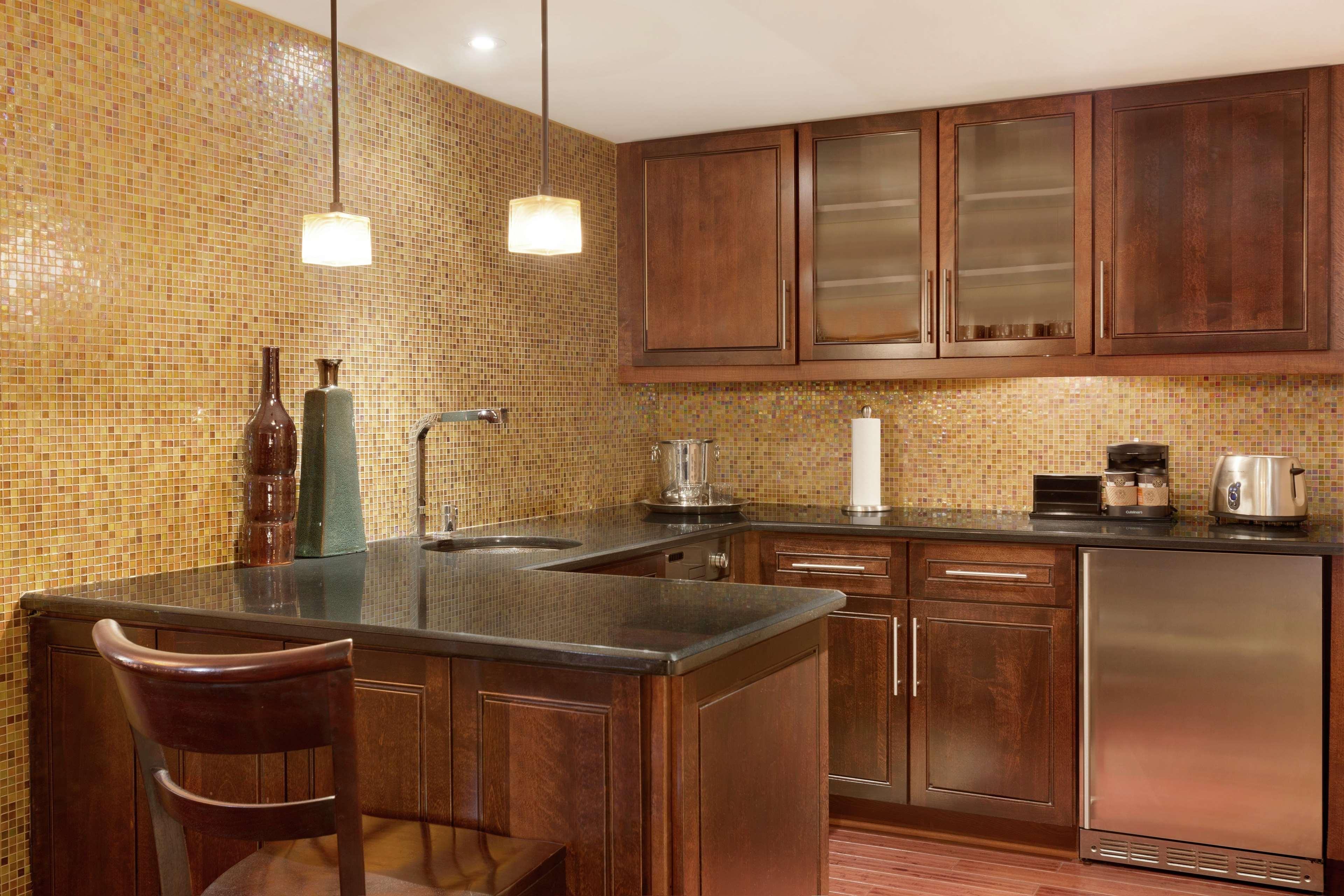 Embassy Suites Baltimore Inner Harbor Екстериор снимка