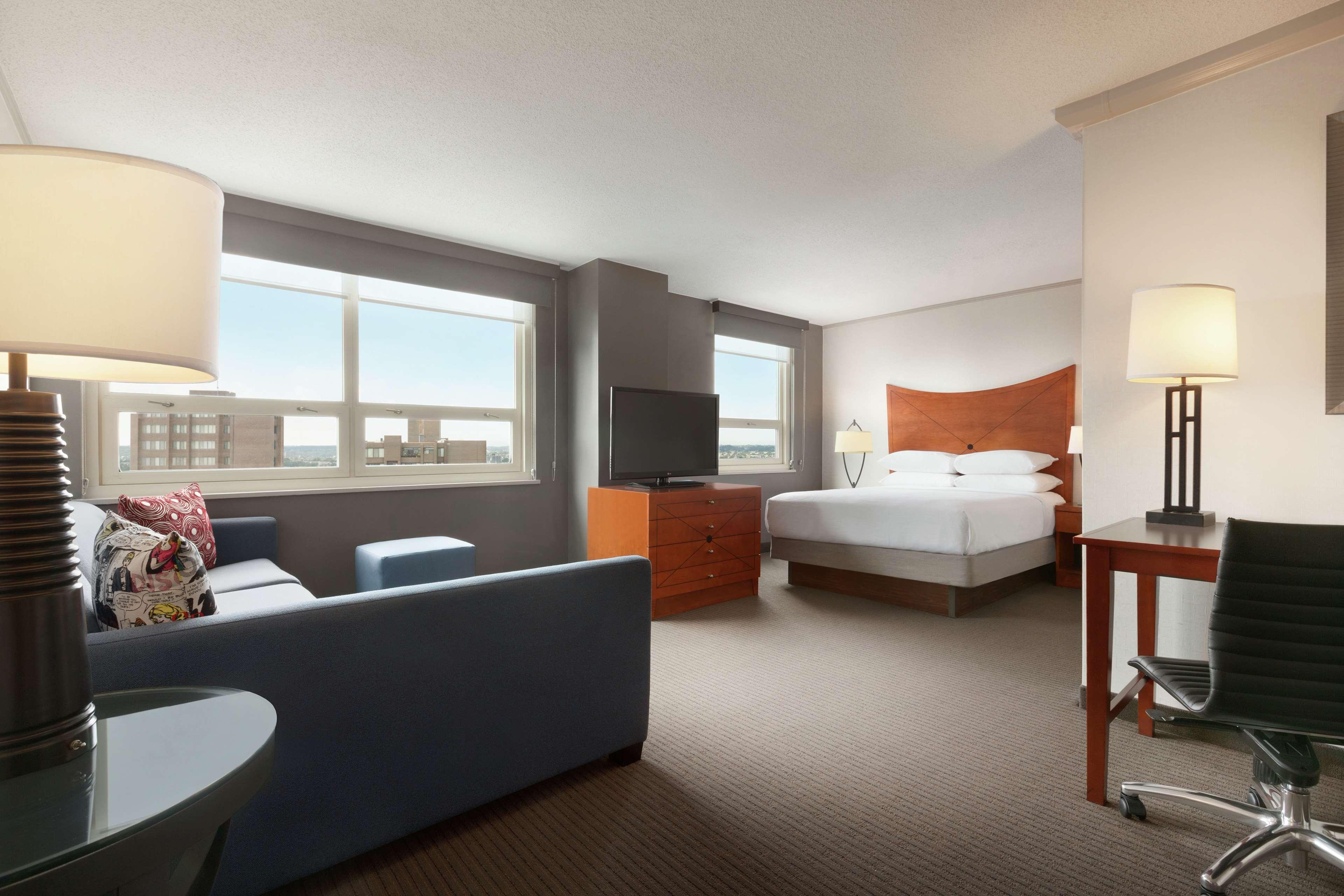 Embassy Suites Baltimore Inner Harbor Екстериор снимка