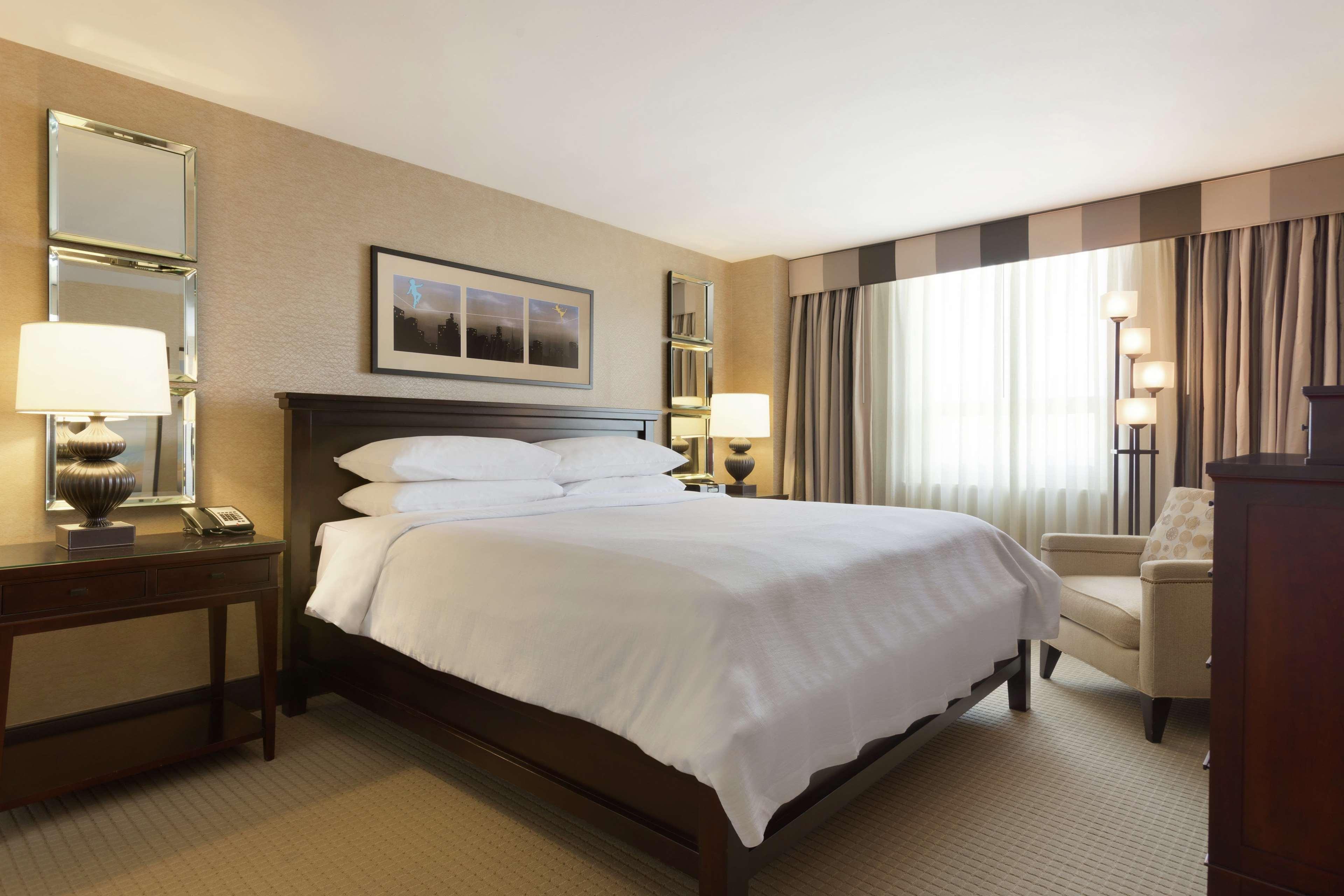 Embassy Suites Baltimore Inner Harbor Екстериор снимка