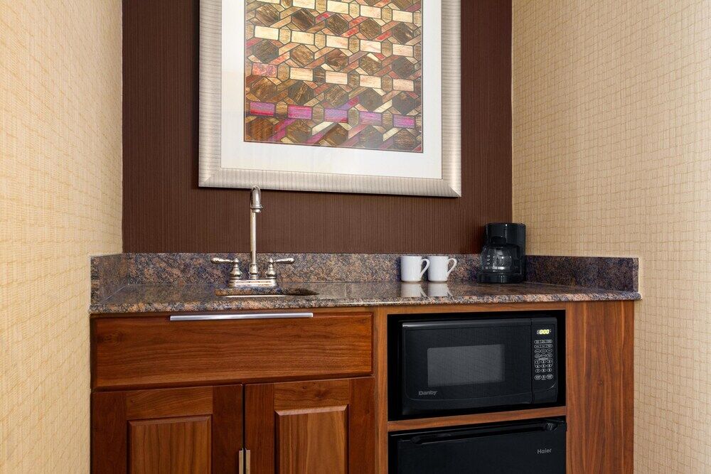 Embassy Suites Baltimore Inner Harbor Екстериор снимка